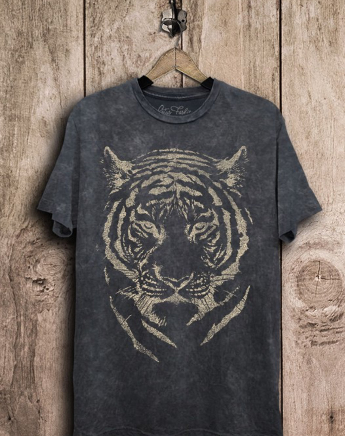 Acid wash Tiger tee in Black